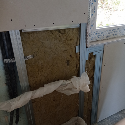 Internal thermal insulation of wall 